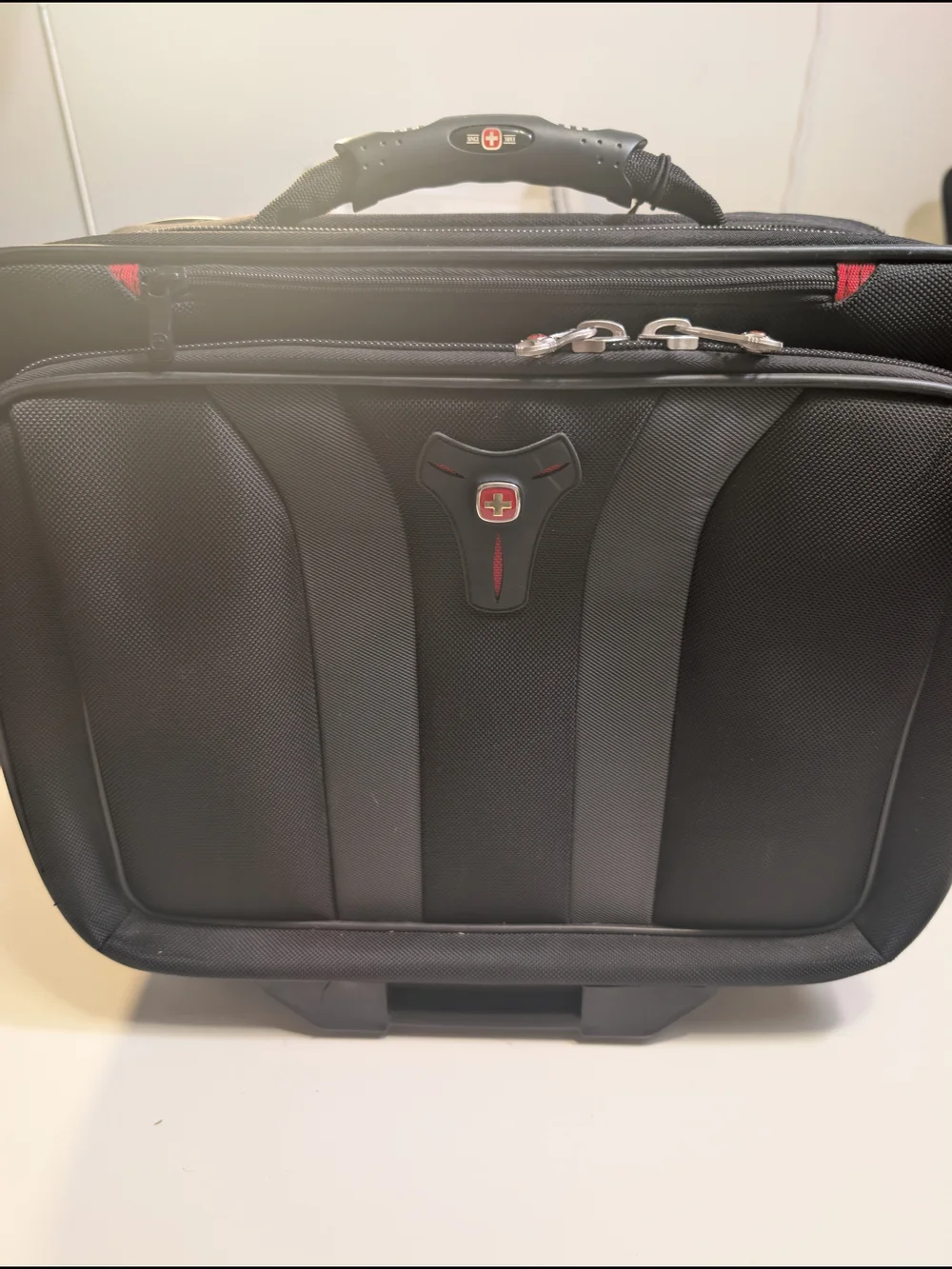 SwissGear The Granada Wheeled Computer Case Black Rolling Laptop Bag NWT 17